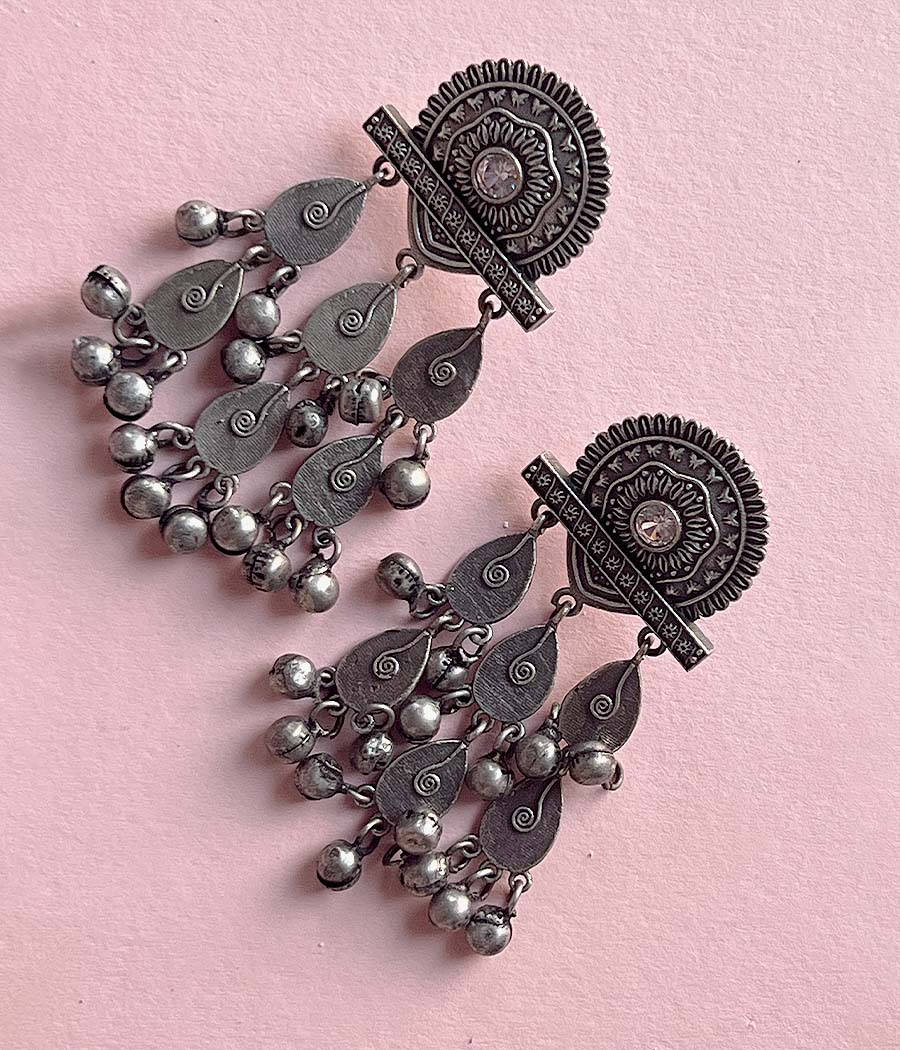 Banjara String Dangler
