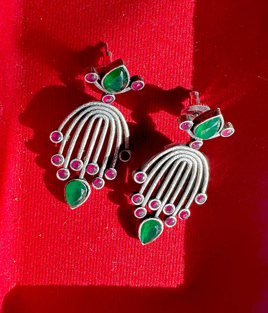 GREEN FROST RADIANCE STUDS