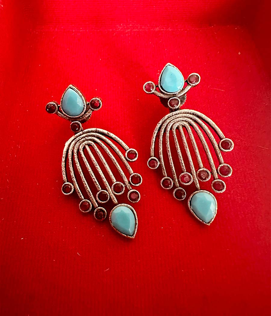 CYAN FROST RADIANCE STUDS