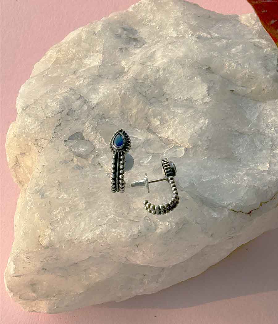 Azure Hug Studs