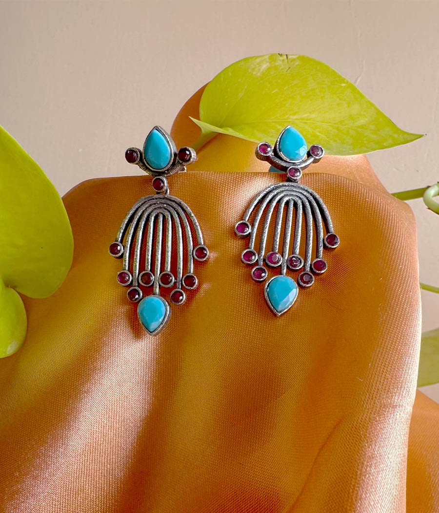 CYAN FROST RADIANCE STUDS
