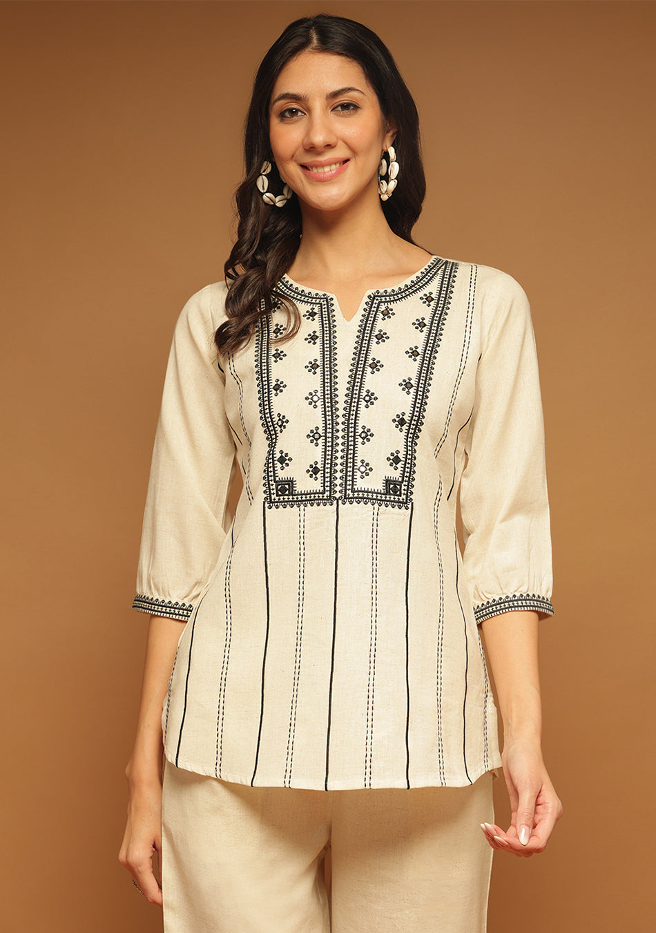 Linear Bloom Top