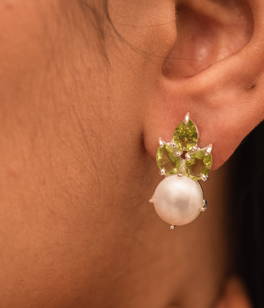 Leaf Cut Peridot & Pearl Earrings