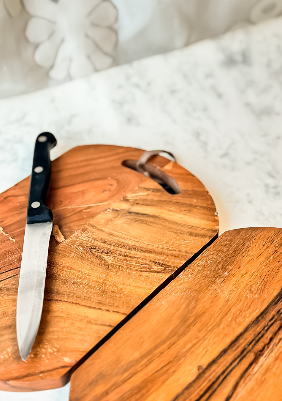 Serene Chopping/Cheese Board