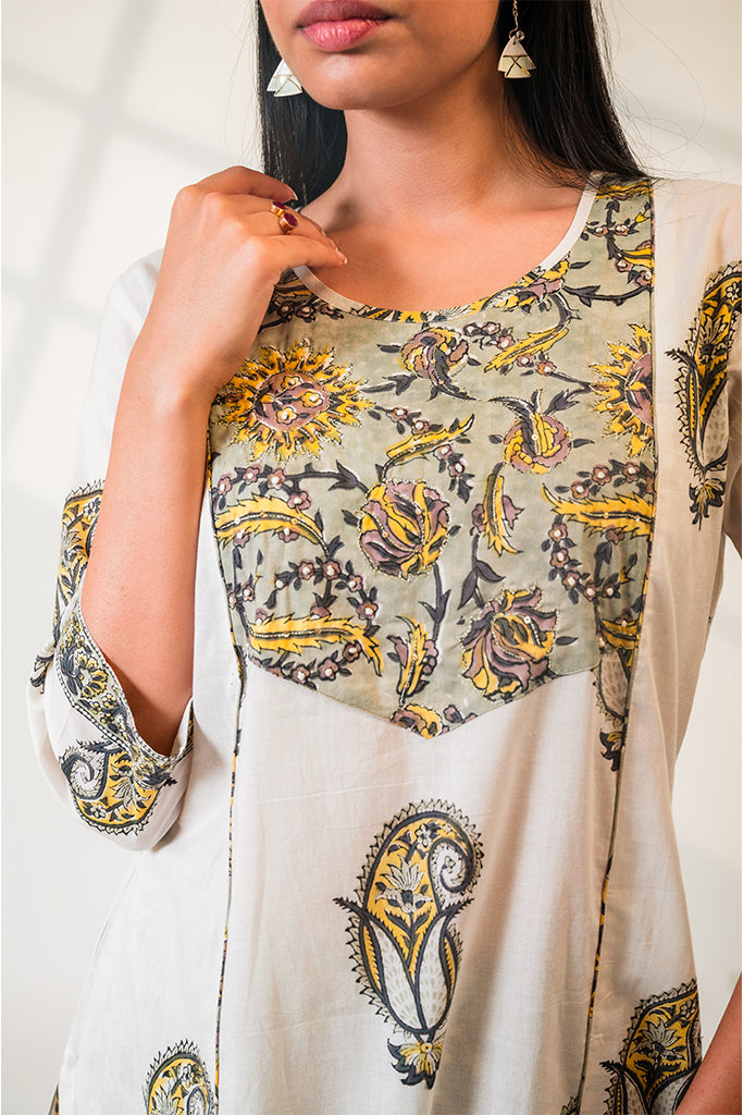 Hand-Block Printed Paislei Pattern White Kurta & Pant Set