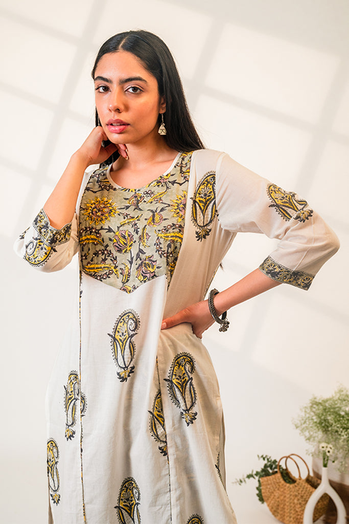 Hand-Block Printed Paislei Pattern White Kurta & Pant Set