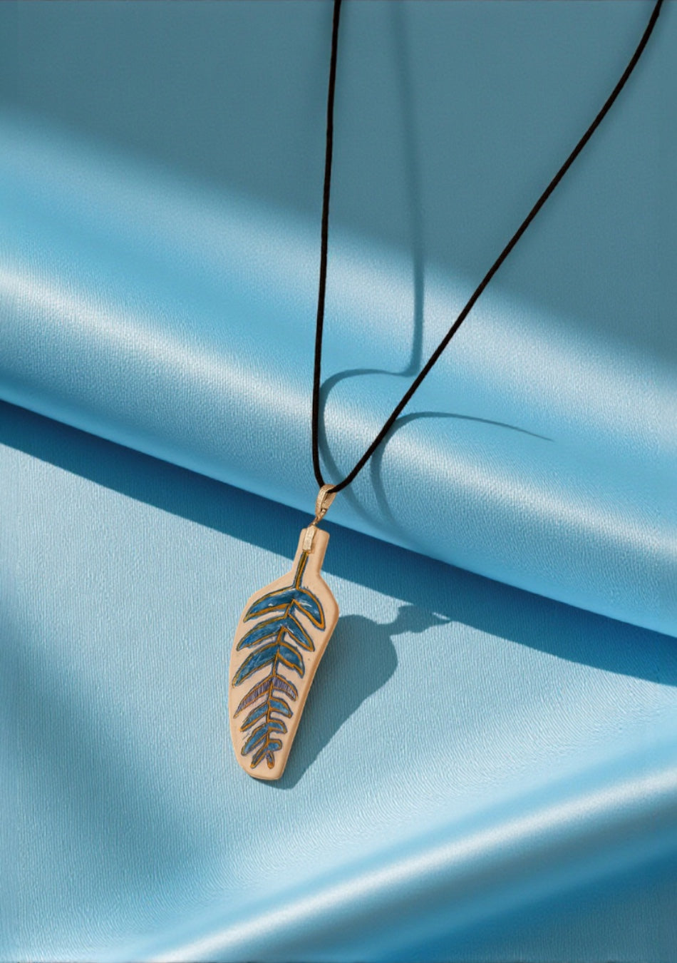 Leaf Necklace - Dark