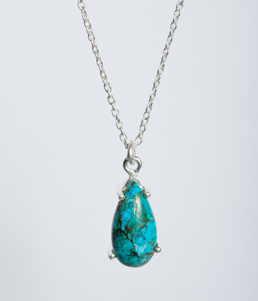 The Hudson Large Organic Turquoise with Partial Halo Necklace - Sarah O.