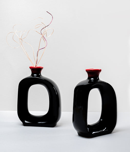 Dense Black Vase Set